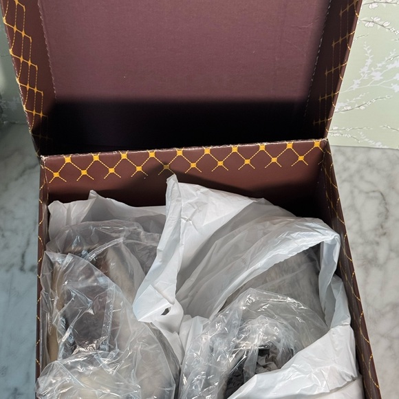 Moon Boots - Picture 11 of 12